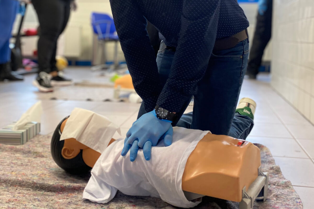 Eendaagse BHV & EHBO cursus op locatie bij Train Bewust